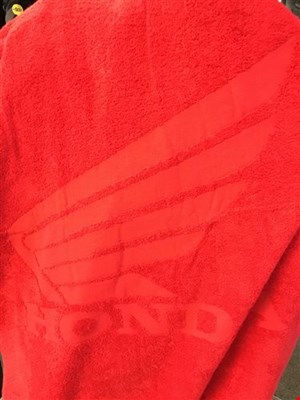 Bei Kaufabschluss eines Honda Neufahrzeug gibt es bis 30.9.2016 ein Honda Fitnesstuch kostenlos!